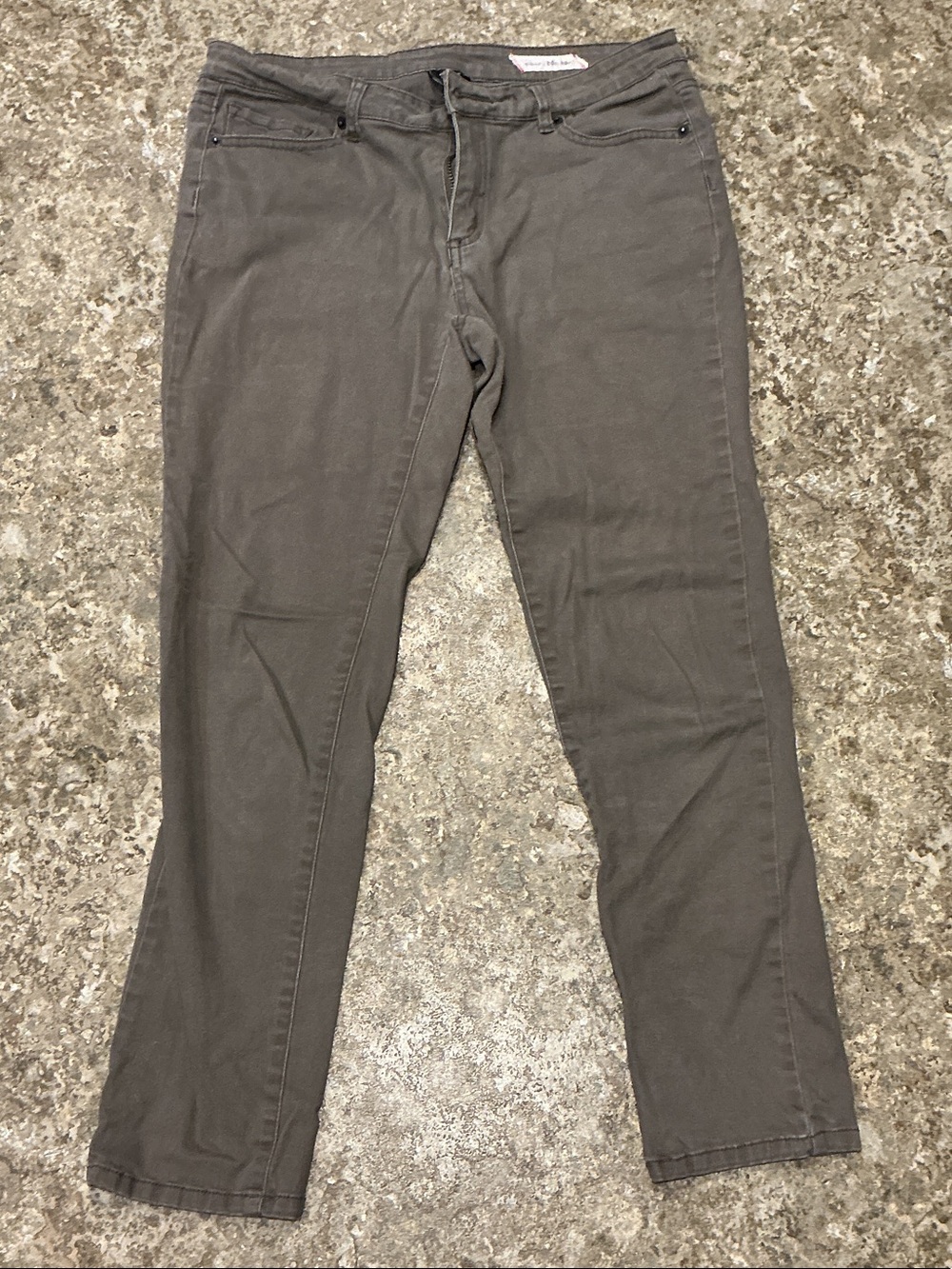 Chor size 11 Women’s Skinny Jeans in Greenish gray (A-013)